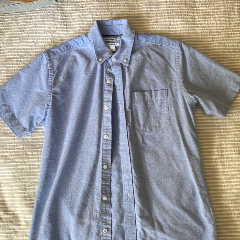 Short sleeve button down